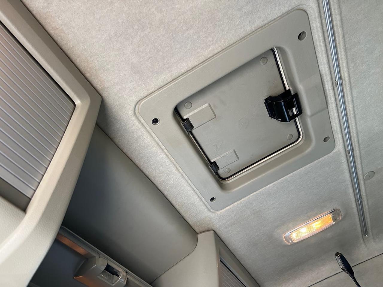 Volvo FM 330 4x2 Kylbil / Frysbil 2 Zons, Korridorbil 2020 - &Ouml;vrigt