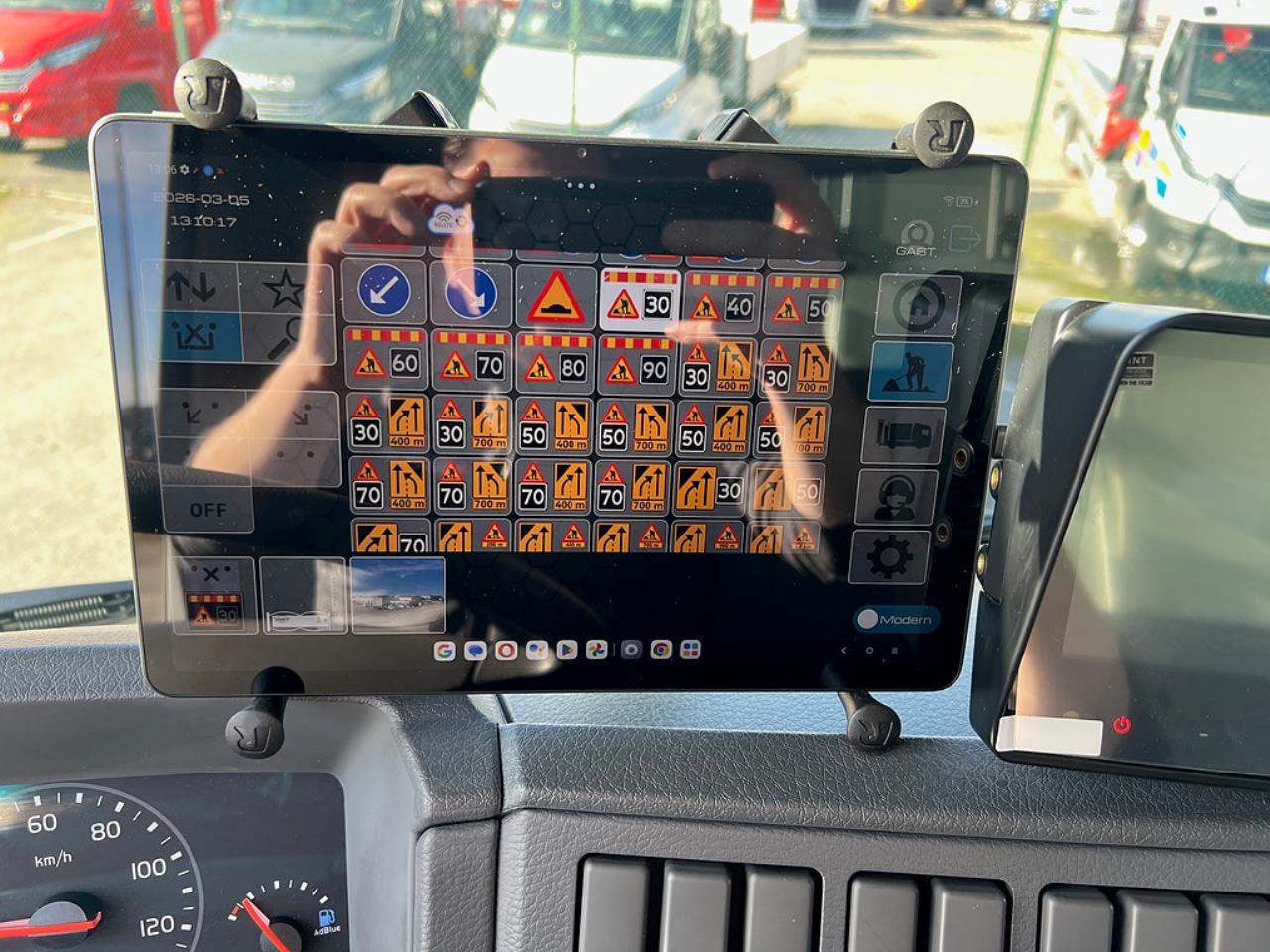 Volvo FE 320 4x2 TMA Bil Sk&aring;p MaxiSign Online & Verdegro 2023 - Sk&aring;p