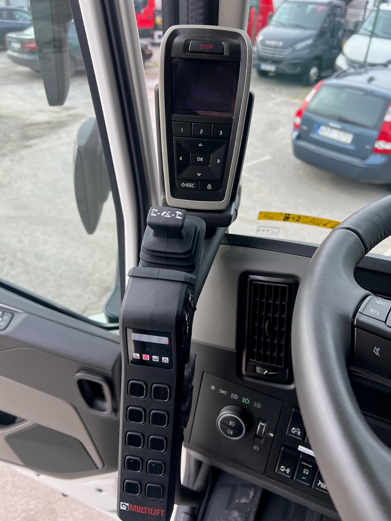 Volvo FM13 500 6x2*4 Kranv&auml;xlare Palfinger 26002 Kran 2024 - Kran