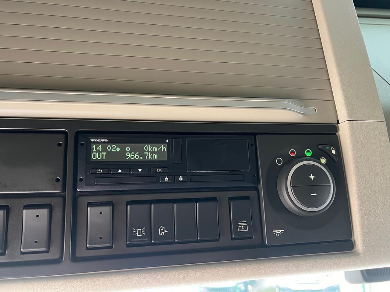 Volvo FM13 500 6x2*4 Kranv&auml;xlare Palfinger 26002 Kran 2024 - Kran