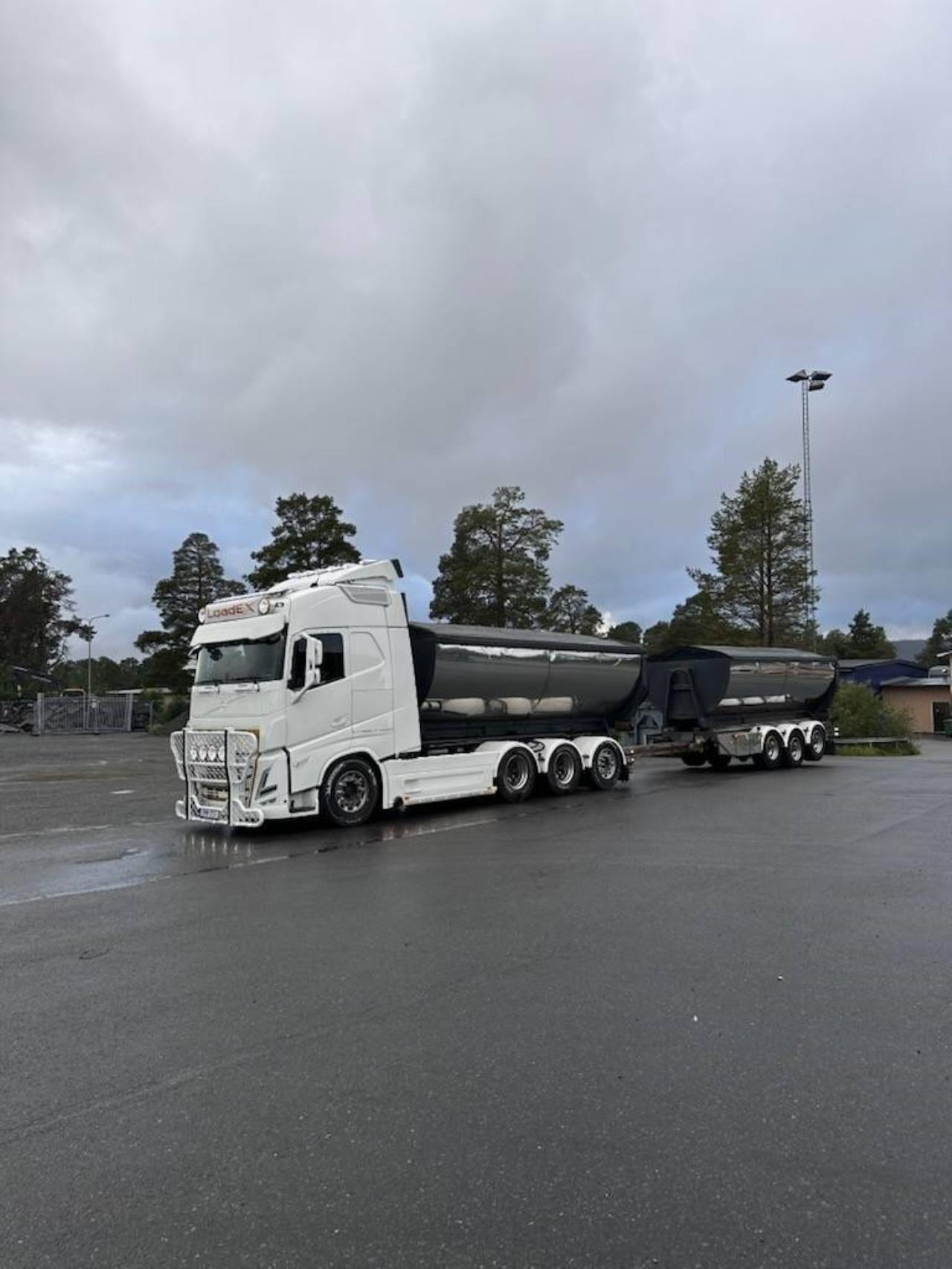 Volvo FH540 2021 - Krok/Lastv&auml;xlare