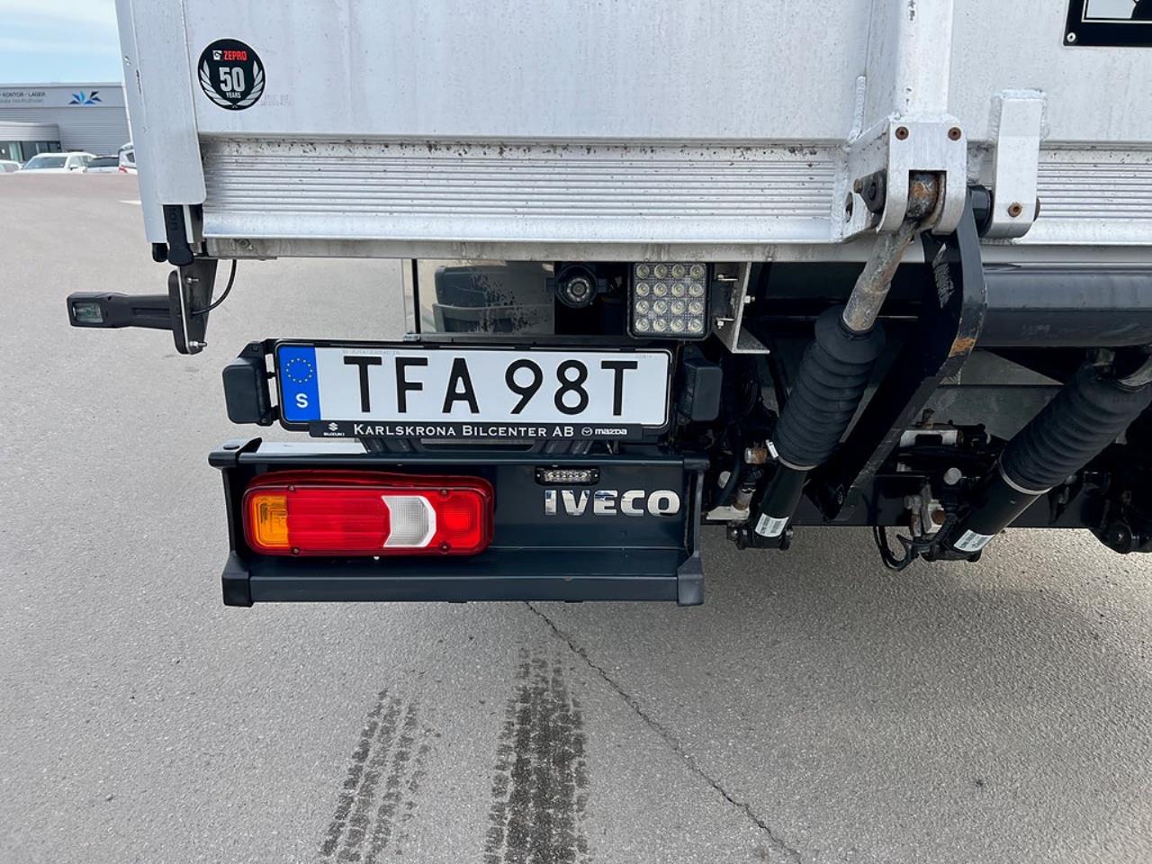 Iveco Daily 72C18 A8 Kranbil Hiab Kran & Z-Lift, Fullutrustad 2023 - &Ouml;vrigt