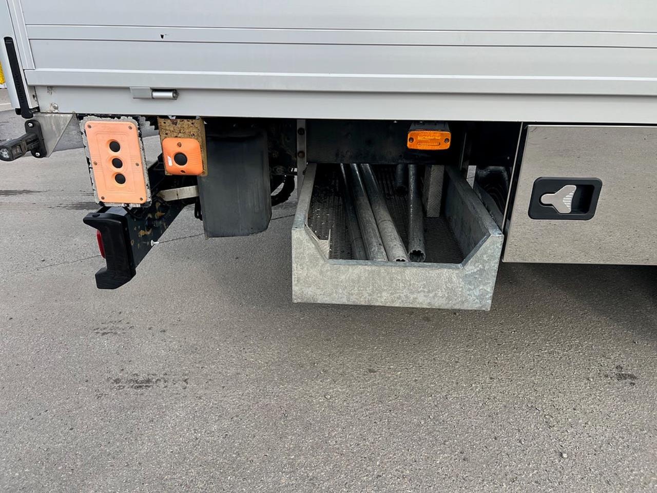 Iveco Daily 72C18 A8 Kranbil Hiab Kran & Z-Lift, Fullutrustad 2023 - &Ouml;vrigt