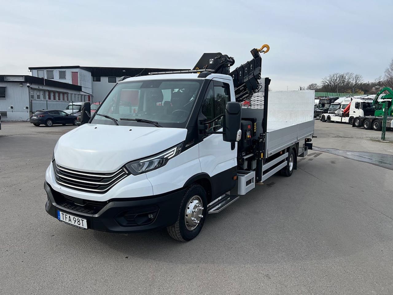Iveco Daily 72C18 A8 Kranbil Hiab Kran & Z-Lift, Fullutrustad 2023 - &Ouml;vrigt