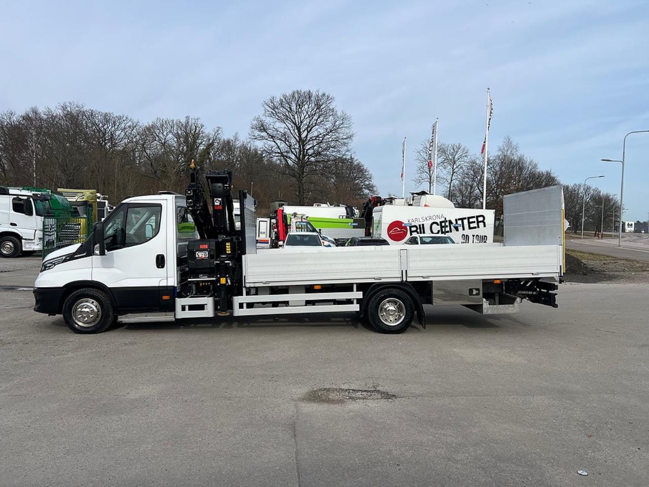 Iveco Daily 72C18 A8 Kranbil Hiab Kran & Z-Lift, Fullutrustad 2023 - &Ouml;vrigt