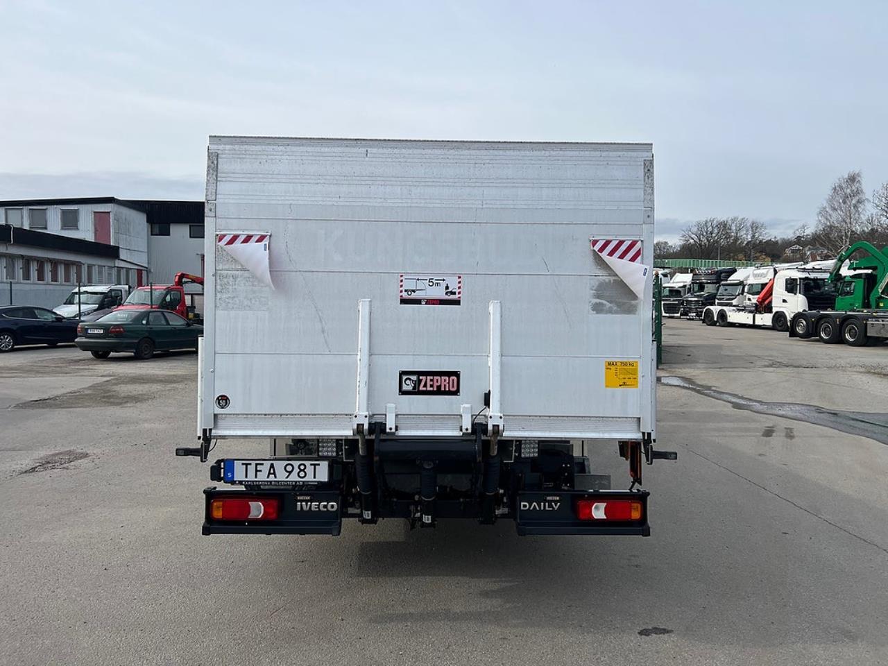 Iveco Daily 72C18 A8 Kranbil Hiab Kran & Z-Lift, Fullutrustad 2023 - &Ouml;vrigt