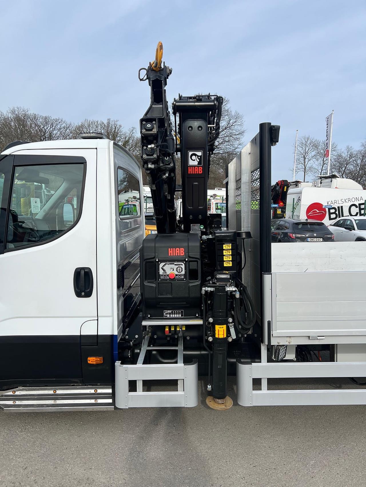 Iveco Daily 72C18 A8 Kranbil Hiab Kran & Z-Lift, Fullutrustad 2023 - &Ouml;vrigt