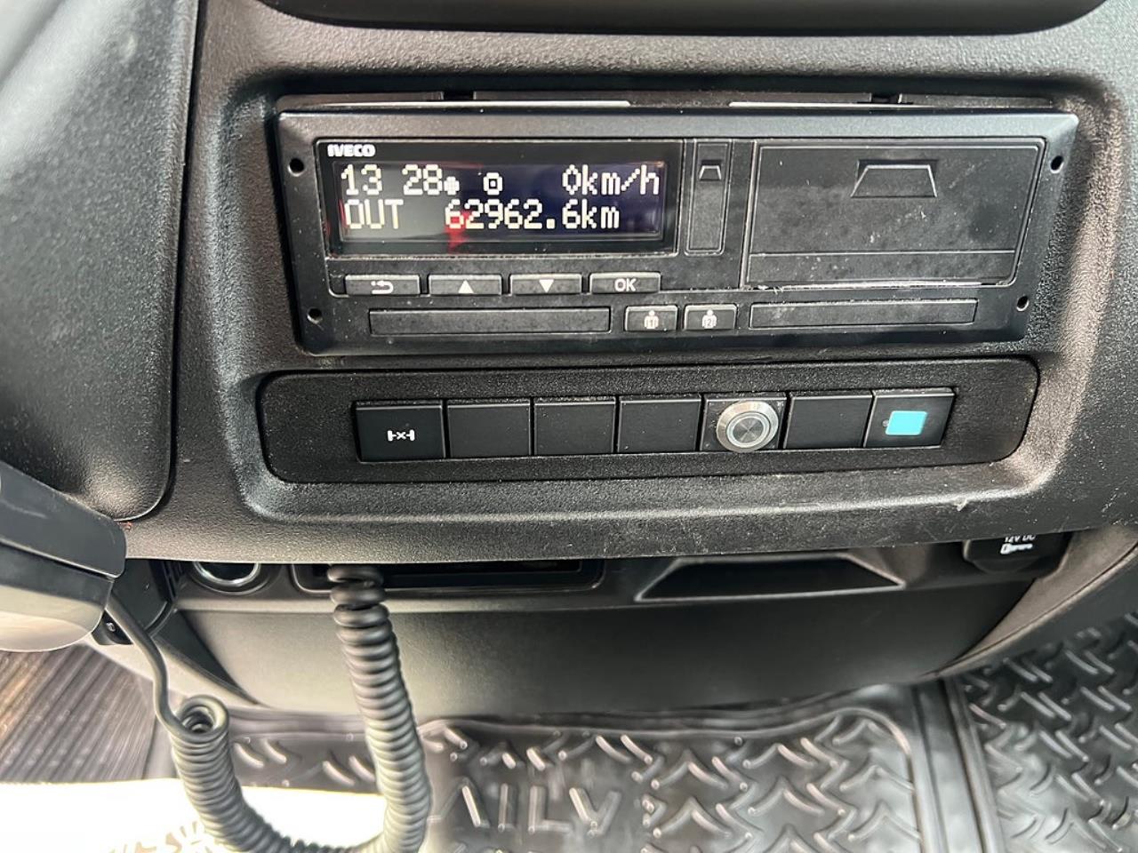 Iveco Daily 72C18 A8 Kranbil Hiab Kran & Z-Lift, Fullutrustad 2023 - &Ouml;vrigt