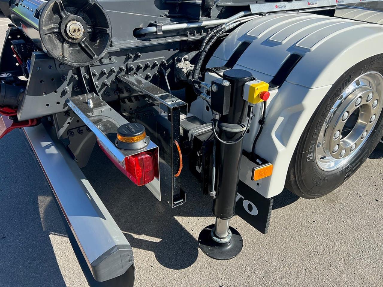 Volvo FM13 500 Kranv&auml;xlare Palfinger 34002 Kran & Fj&auml;rrstyrd 2024 - Kran