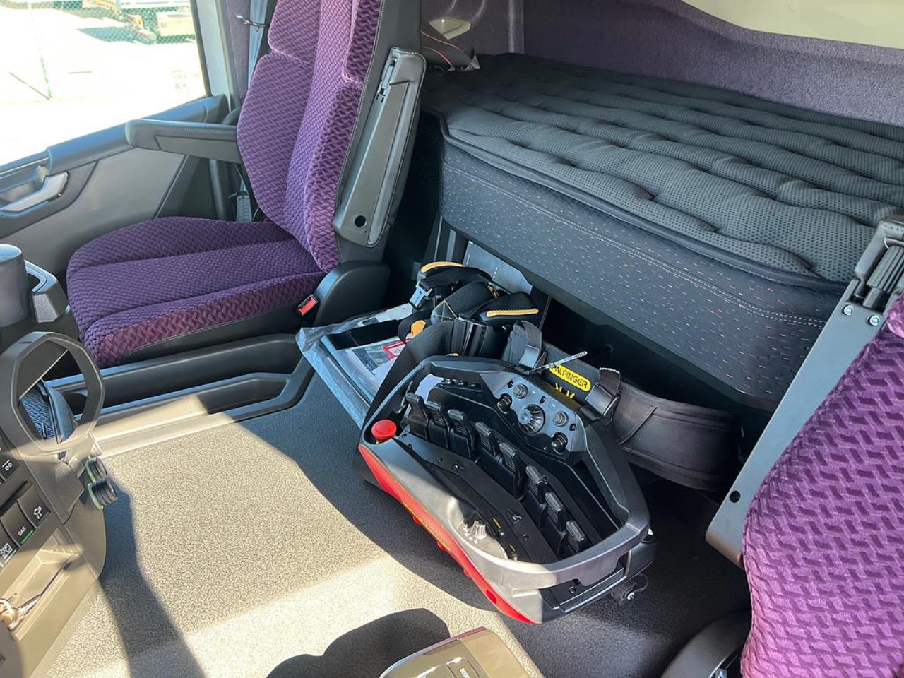 Volvo FM13 500 Kranv&auml;xlare Palfinger 34002 Kran & Fj&auml;rrstyrd 2024 - Kran