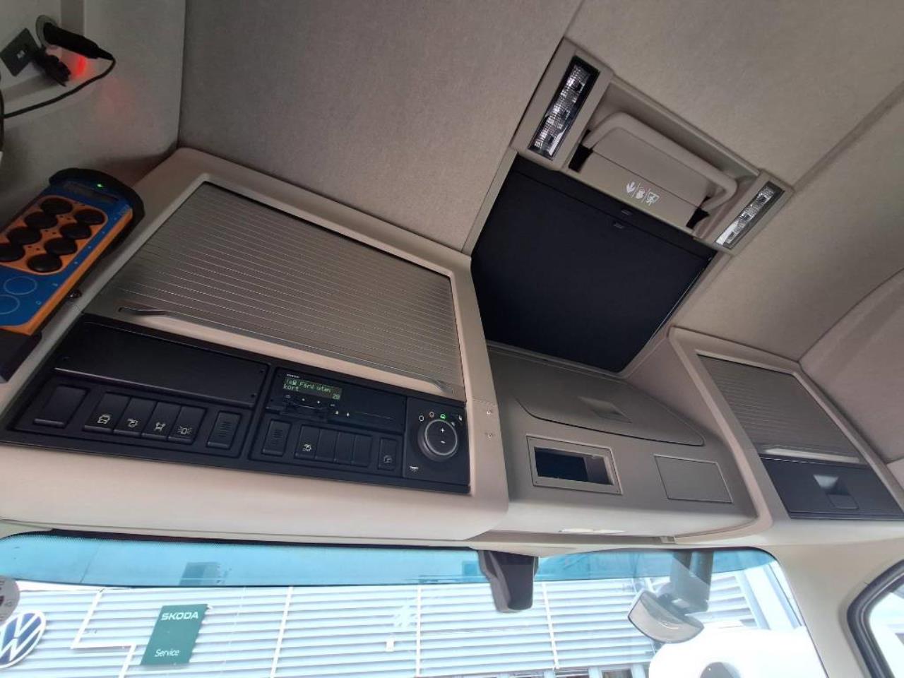 Volvo FH16 Lastv&auml;xlare Volvo Fh16 550 8x4 4 2020 - Krok/Lastv&auml;xlare