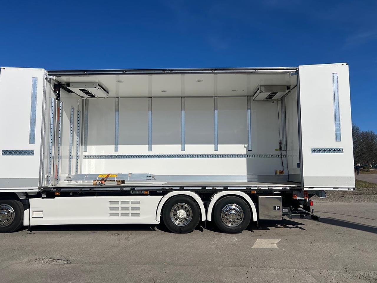 Scania R560 6x2*4 Kylbil / Frysbil &Ouml;BS, Norfrig 2026 - Sk&aring;p isolerat