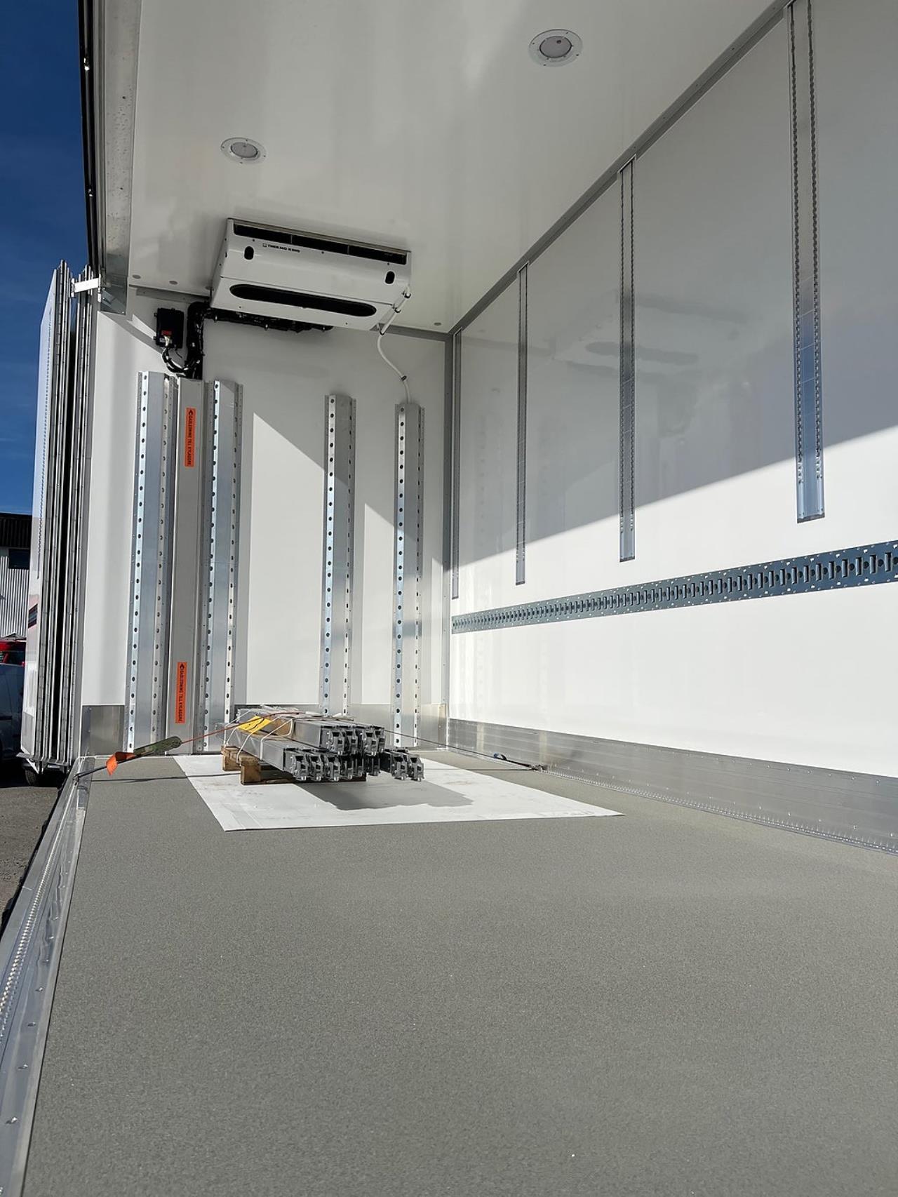 Scania R560 6x2*4 Kylbil / Frysbil &Ouml;BS, Norfrig 2026 - Sk&aring;p isolerat