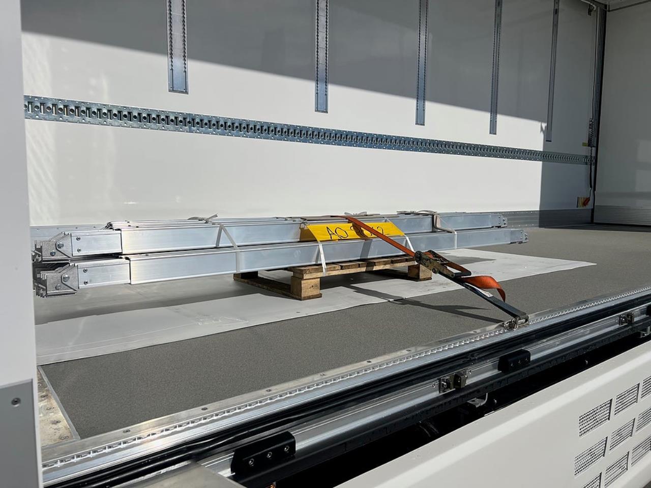 Scania R560 6x2*4 Kylbil / Frysbil &Ouml;BS, Norfrig 2026 - Sk&aring;p isolerat