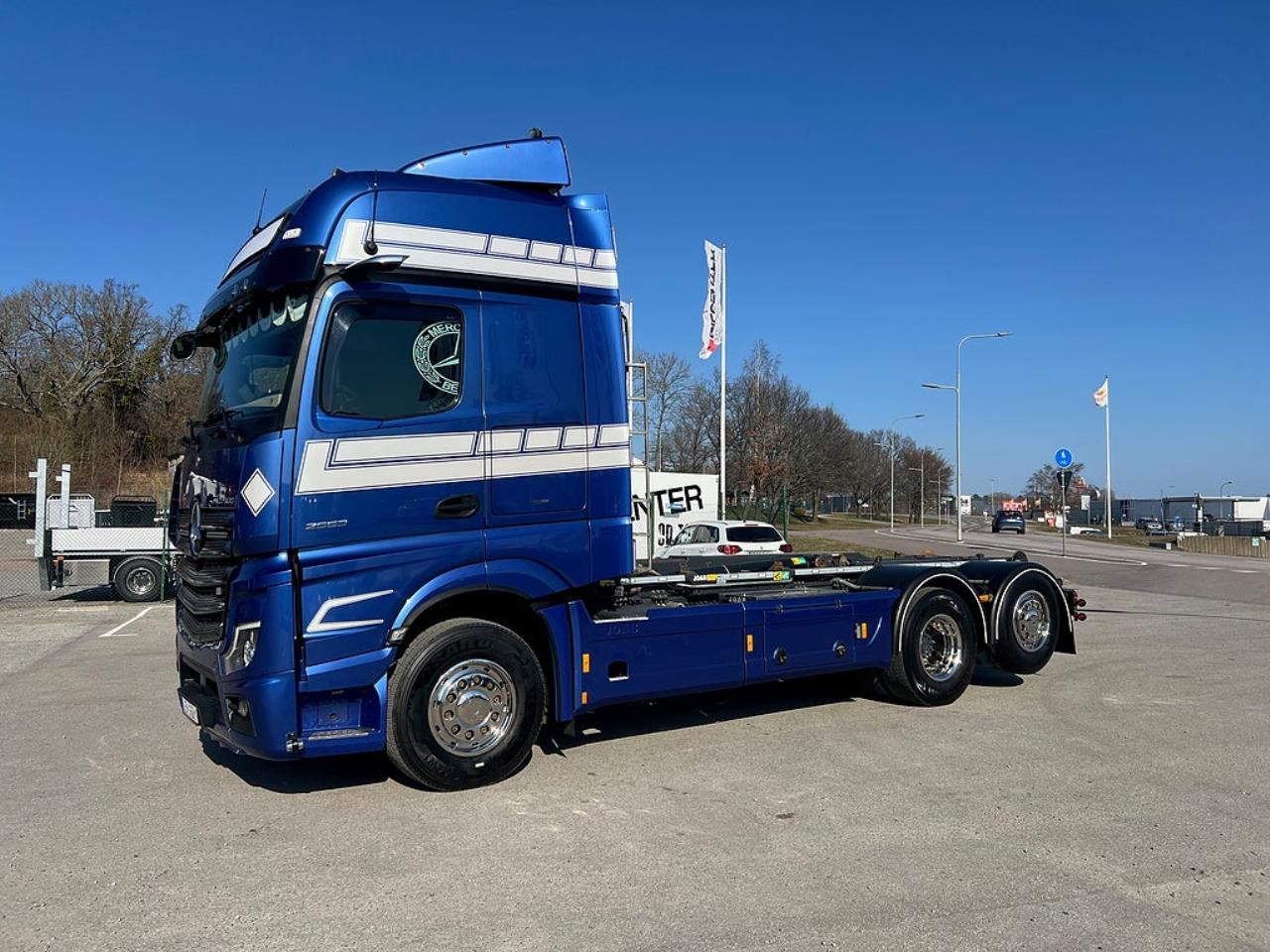 Mercedes-Benz Actros 2553 6x2*4 Lastv&auml;xlare  "Fullutrustad"  & TMA-Flak 2021 - Krok/Lastv&auml;xlare