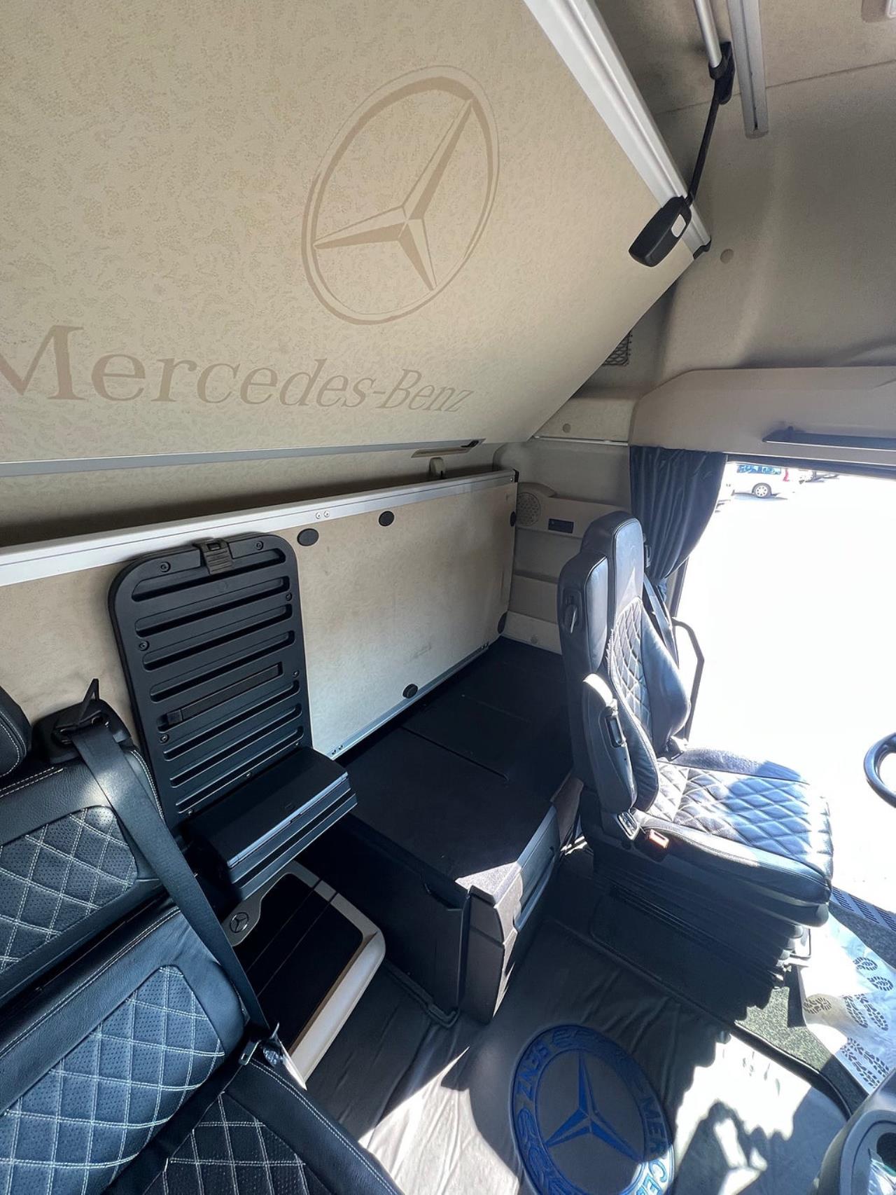 Mercedes-Benz Actros 2553 6x2*4 Lastv&auml;xlare  "Fullutrustad"  & TMA-Flak 2021 - Krok/Lastv&auml;xlare