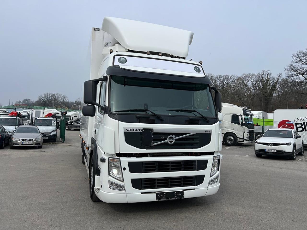 Volvo FM 410 6x2 Kyl / Frysbil, 2-Zons Korridorbil 2013 - Sk&aring;p isolerat