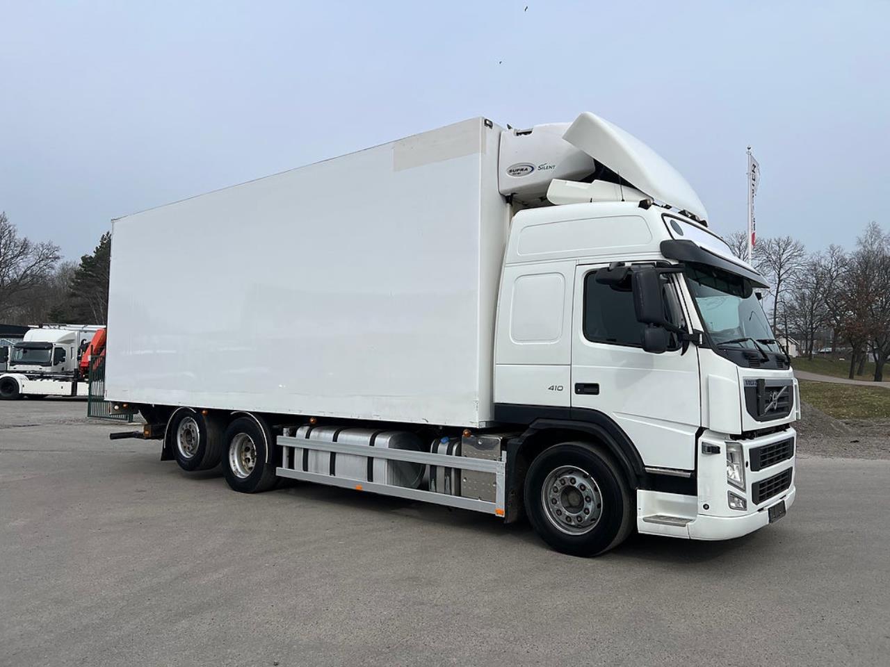 Volvo FM 410 6x2 Kyl / Frysbil, 2-Zons Korridorbil 2013 - Sk&aring;p isolerat