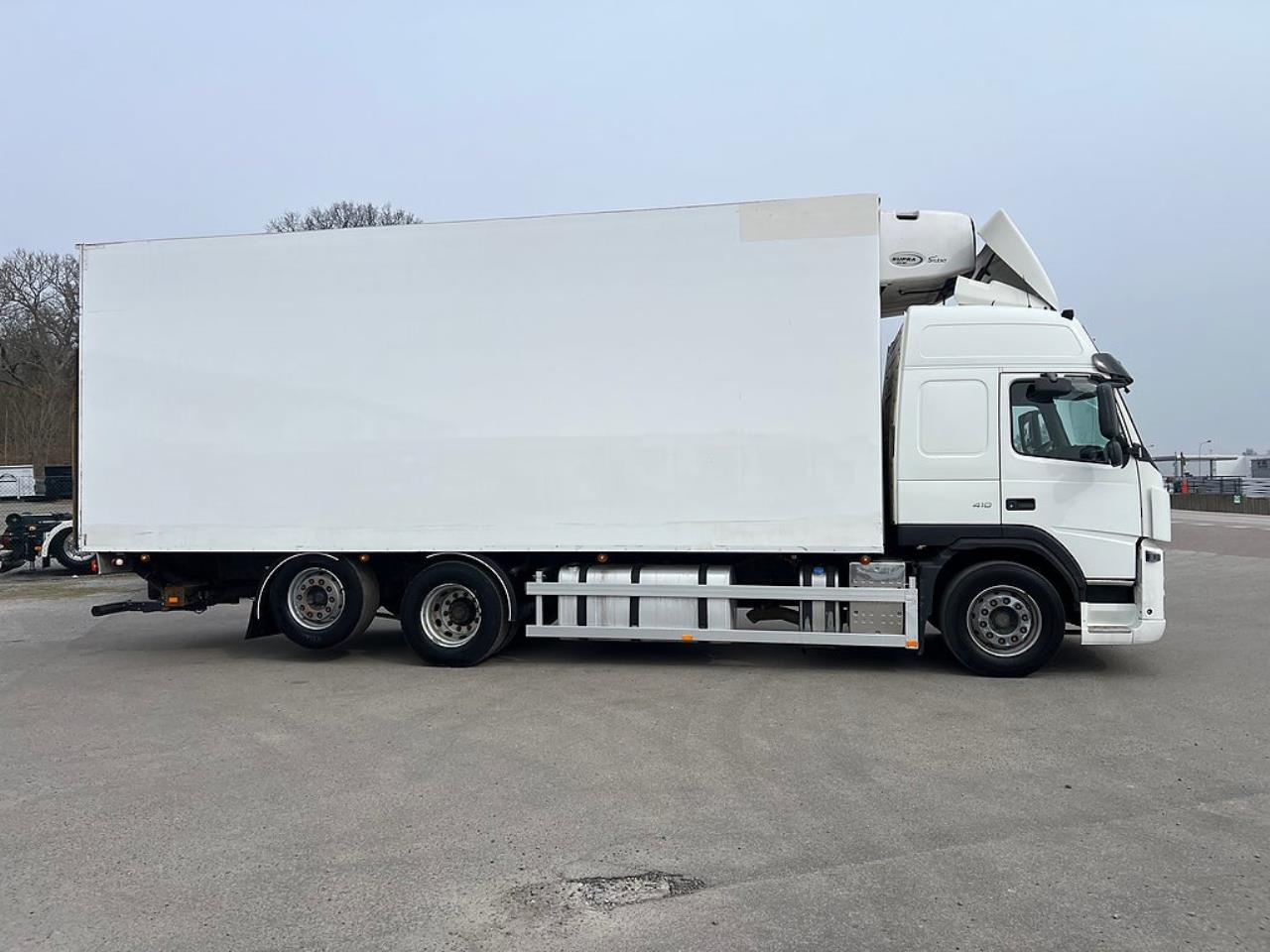 Volvo FM 410 6x2 Kyl / Frysbil, 2-Zons Korridorbil 2013 - Sk&aring;p isolerat