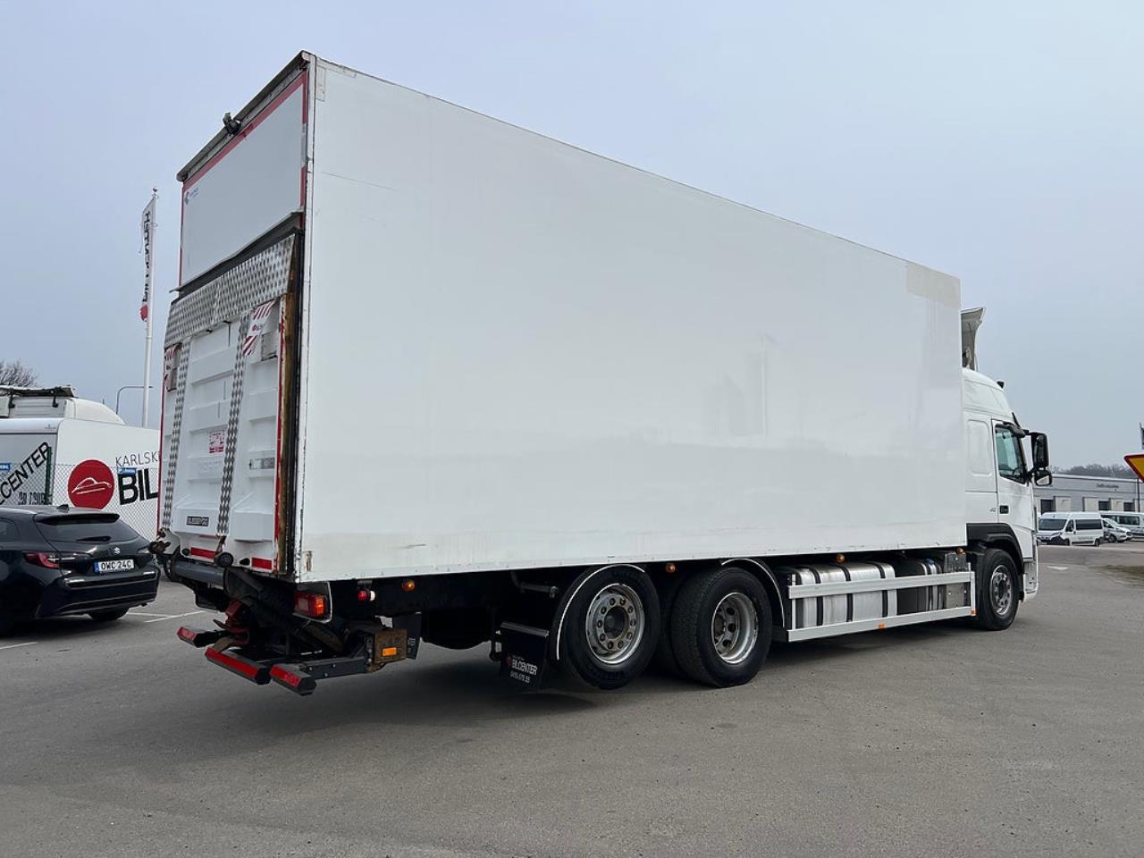 Volvo FM 410 6x2 Kyl / Frysbil, 2-Zons Korridorbil 2013 - Sk&aring;p isolerat