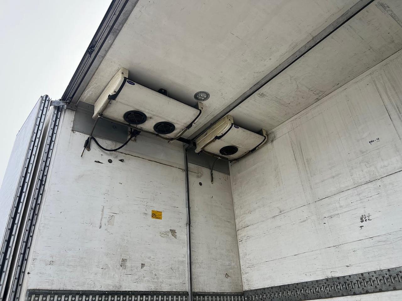 Volvo FM 410 6x2 Kyl / Frysbil, 2-Zons Korridorbil 2013 - Sk&aring;p isolerat