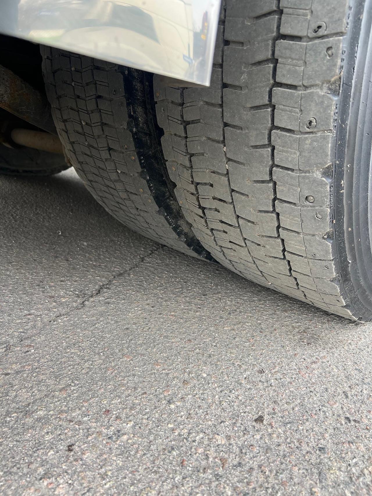 Volvo FM 410 6x2 Kyl / Frysbil, 2-Zons Korridorbil 2013 - Sk&aring;p isolerat