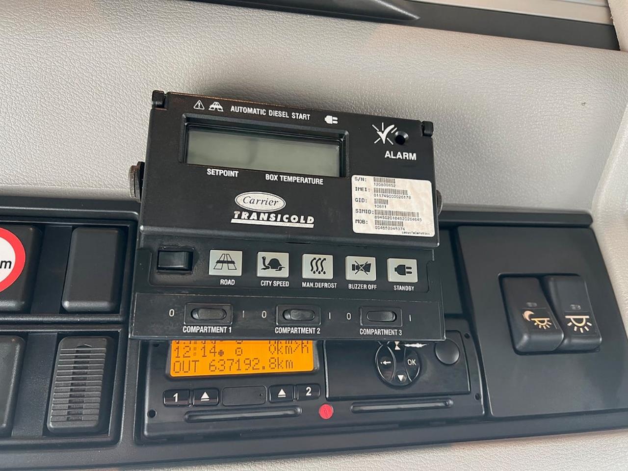 Volvo FM 410 6x2 Kyl / Frysbil, 2-Zons Korridorbil 2013 - Sk&aring;p isolerat