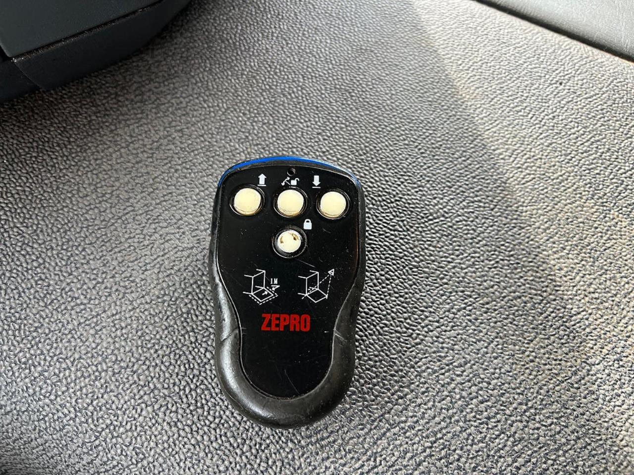 Volvo FM 410 6x2 Kyl / Frysbil, 2-Zons Korridorbil 2013 - Sk&aring;p isolerat