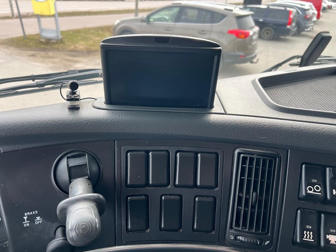 Volvo FM 410 6x2 Kyl / Frysbil, 2-Zons Korridorbil 2013 - Sk&aring;p isolerat