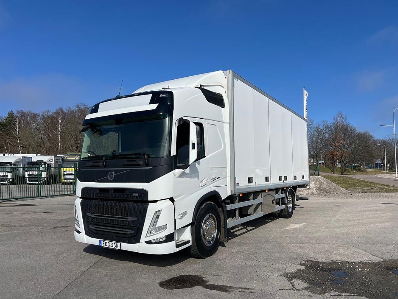 Volvo FM 330 4x2 Sk&aring;pbil, &Ouml;ppningsbarsida, Euro 6 2021 - Sk&aring;p