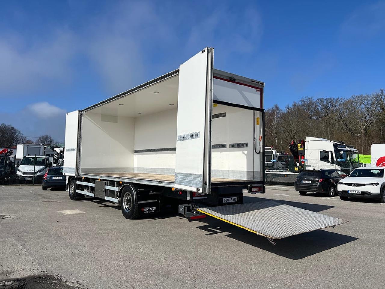 Volvo FM 330 4x2 Sk&aring;pbil, &Ouml;ppningsbarsida, Euro 6 2021 - Sk&aring;p