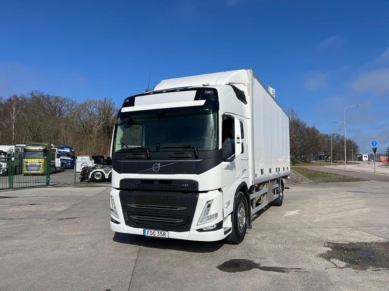 Volvo FM 330 4x2 Sk&aring;pbil, &Ouml;ppningsbarsida, Euro 6 2021 - Sk&aring;p