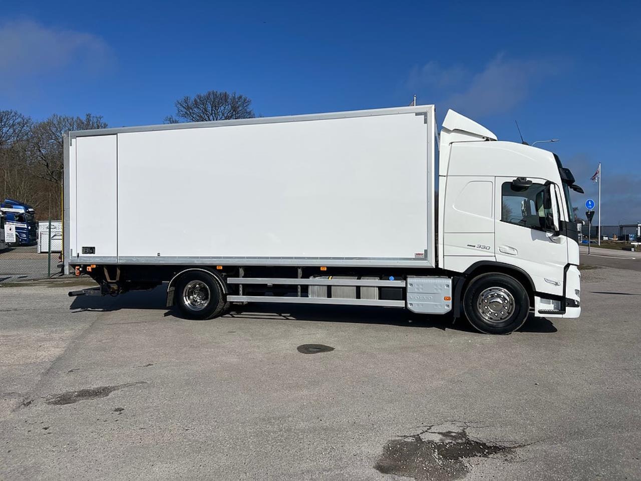 Volvo FM 330 4x2 Sk&aring;pbil, &Ouml;ppningsbarsida, Euro 6 2021 - Sk&aring;p