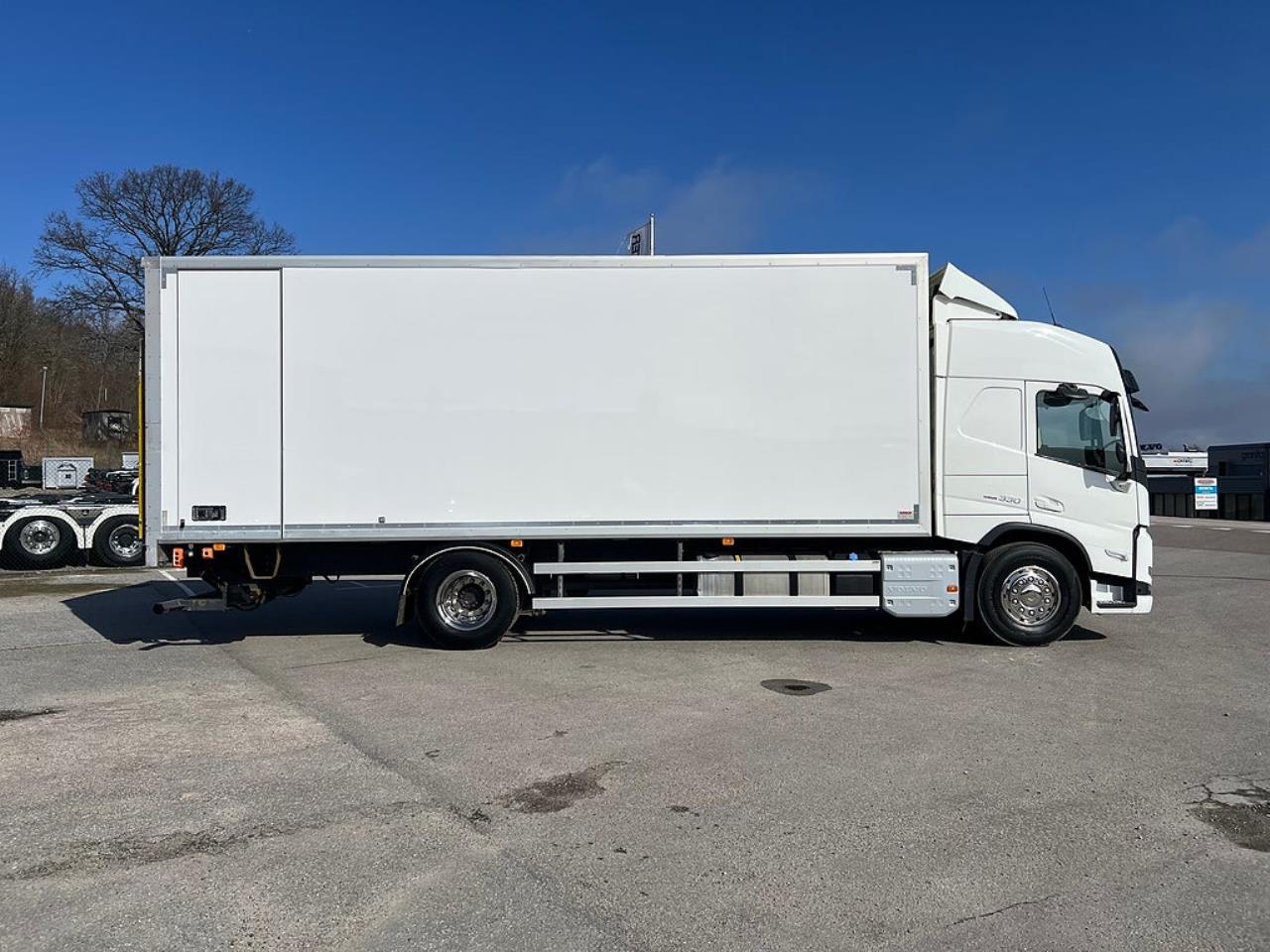Volvo FM 330 4x2 Sk&aring;pbil, &Ouml;ppningsbarsida, Euro 6 2021 - Sk&aring;p
