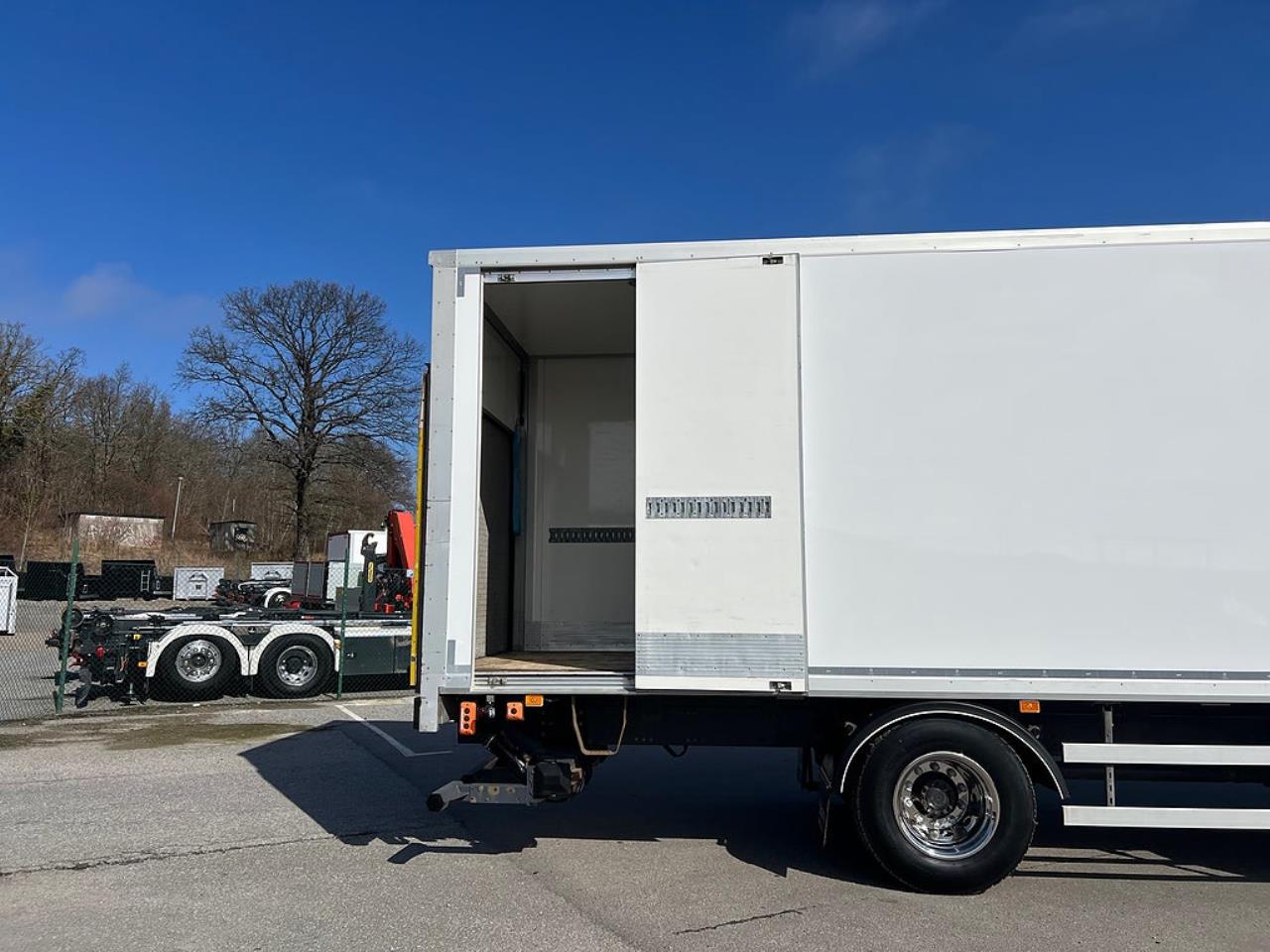 Volvo FM 330 4x2 Sk&aring;pbil, &Ouml;ppningsbarsida, Euro 6 2021 - Sk&aring;p