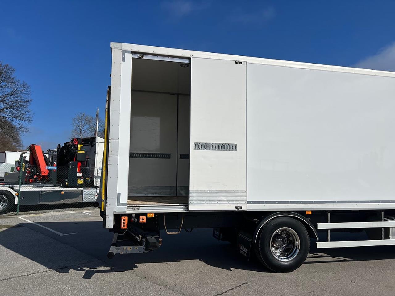 Volvo FM 330 4x2 Sk&aring;pbil, &Ouml;ppningsbarsida, Euro 6 2021 - Sk&aring;p