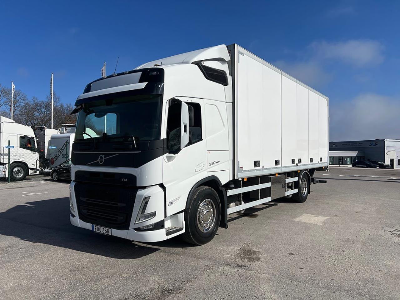 Volvo FM 330 4x2 Sk&aring;pbil, &Ouml;ppningsbarsida, Euro 6 2021 - Sk&aring;p