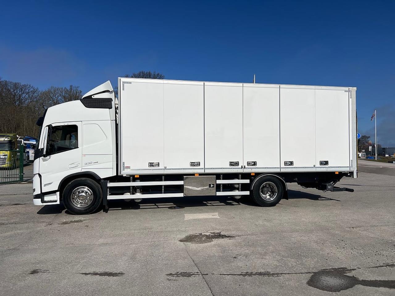 Volvo FM 330 4x2 Sk&aring;pbil, &Ouml;ppningsbarsida, Euro 6 2021 - Sk&aring;p