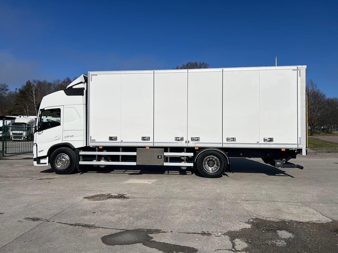 Volvo FM 330 4x2 Sk&aring;pbil, &Ouml;ppningsbarsida, Euro 6 2021 - Sk&aring;p