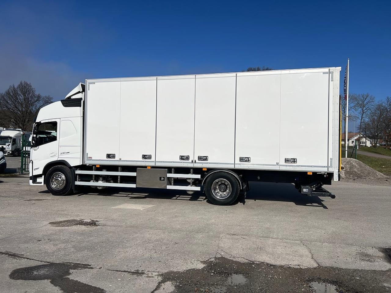 Volvo FM 330 4x2 Sk&aring;pbil, &Ouml;ppningsbarsida, Euro 6 2021 - Sk&aring;p