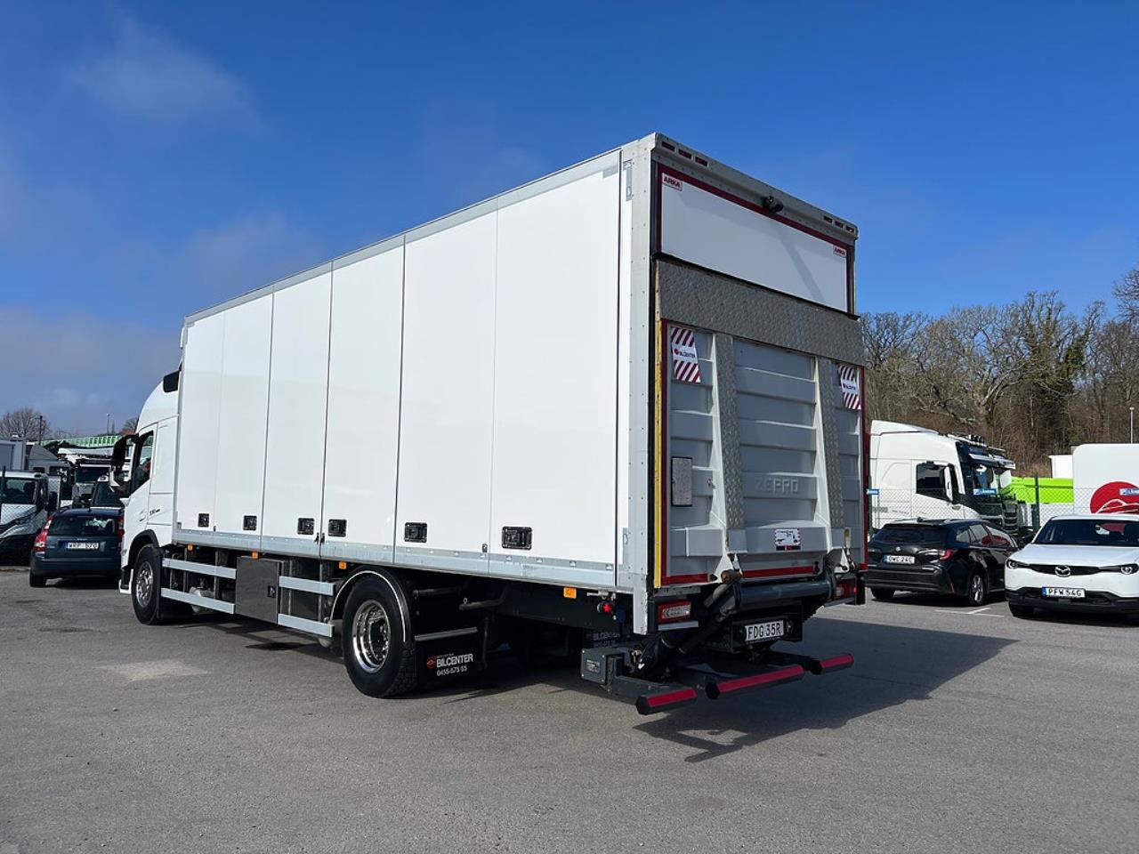 Volvo FM 330 4x2 Sk&aring;pbil, &Ouml;ppningsbarsida, Euro 6 2021 - Sk&aring;p