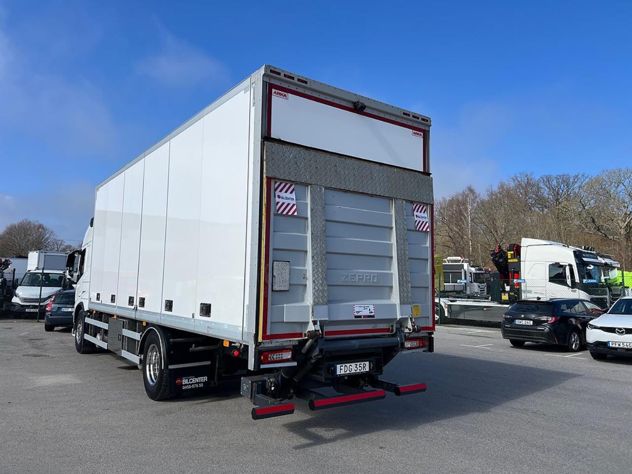 Volvo FM 330 4x2 Sk&aring;pbil, &Ouml;ppningsbarsida, Euro 6 2021 - Sk&aring;p