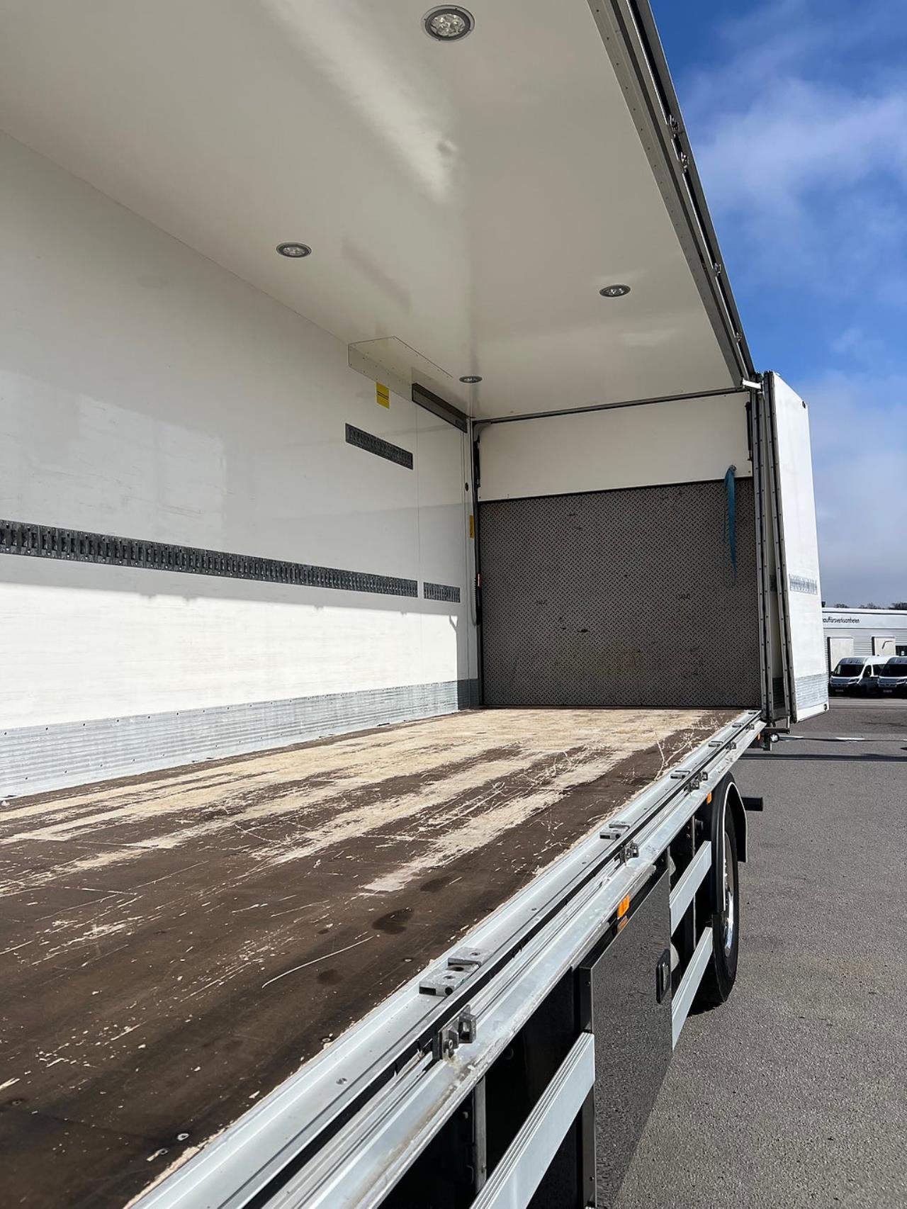 Volvo FM 330 4x2 Sk&aring;pbil, &Ouml;ppningsbarsida, Euro 6 2021 - Sk&aring;p