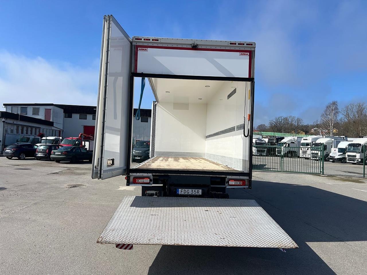 Volvo FM 330 4x2 Sk&aring;pbil, &Ouml;ppningsbarsida, Euro 6 2021 - Sk&aring;p