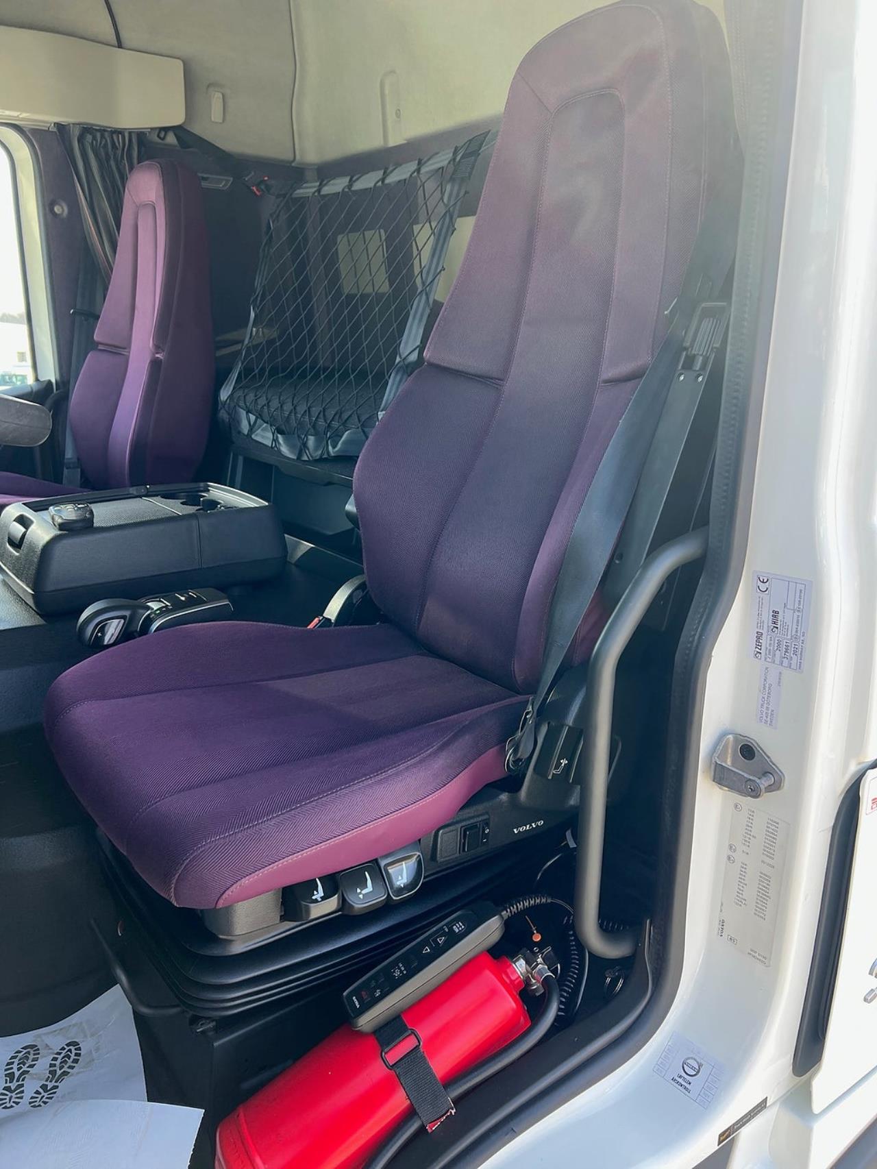 Volvo FM 330 4x2 Sk&aring;pbil, &Ouml;ppningsbarsida, Euro 6 2021 - Sk&aring;p