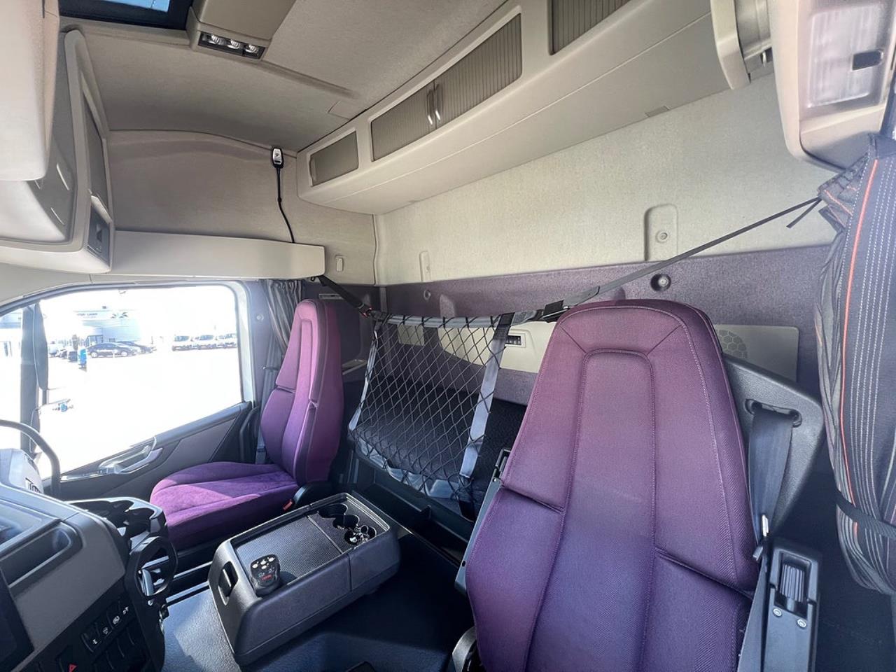 Volvo FM 330 4x2 Sk&aring;pbil, &Ouml;ppningsbarsida, Euro 6 2021 - Sk&aring;p