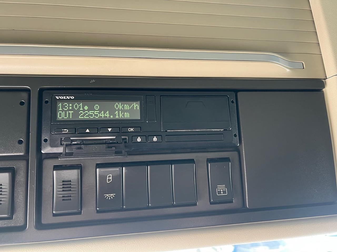 Volvo FM 330 4x2 Sk&aring;pbil, &Ouml;ppningsbarsida, Euro 6 2021 - Sk&aring;p