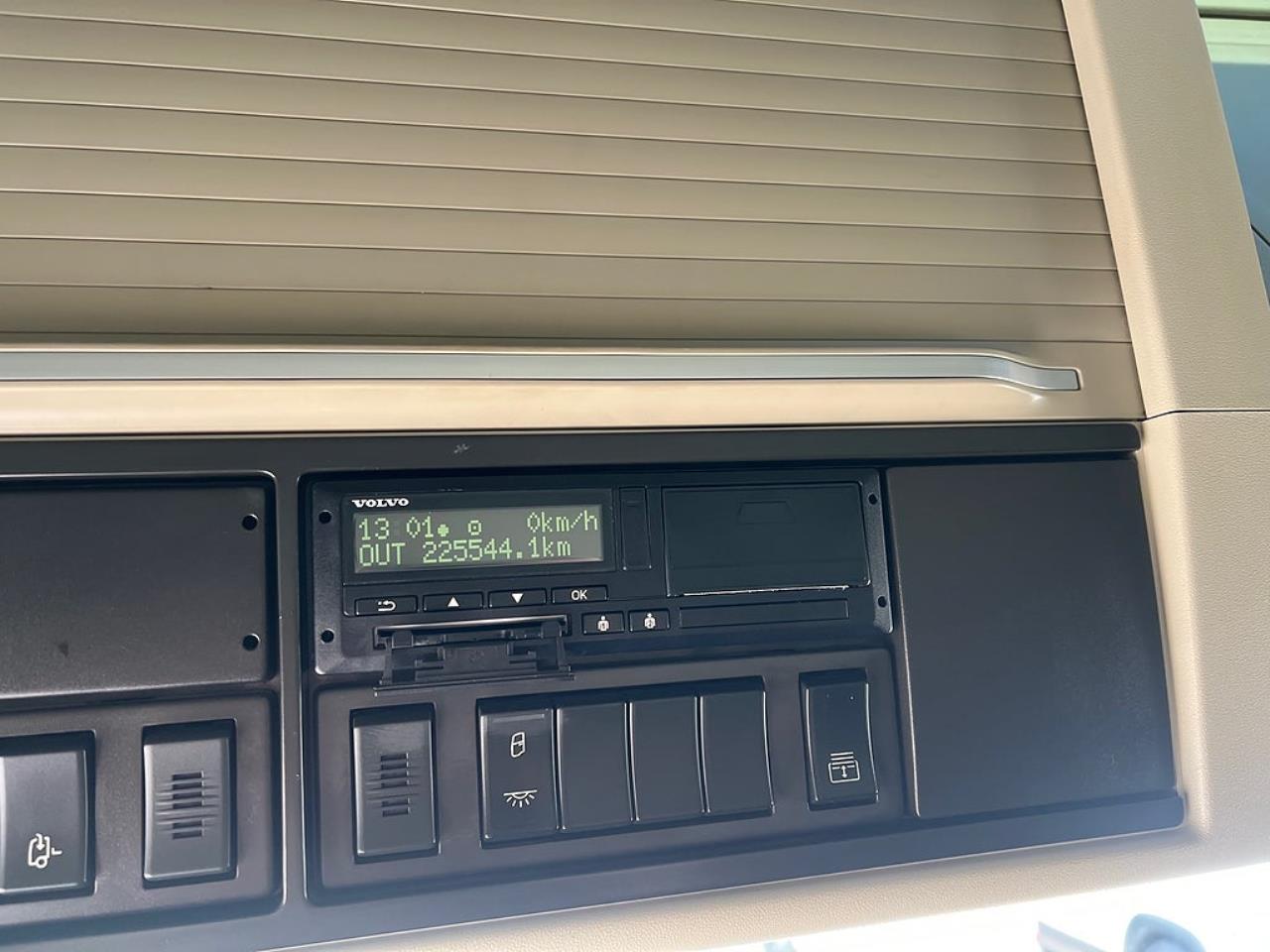 Volvo FM 330 4x2 Sk&aring;pbil, &Ouml;ppningsbarsida, Euro 6 2021 - Sk&aring;p