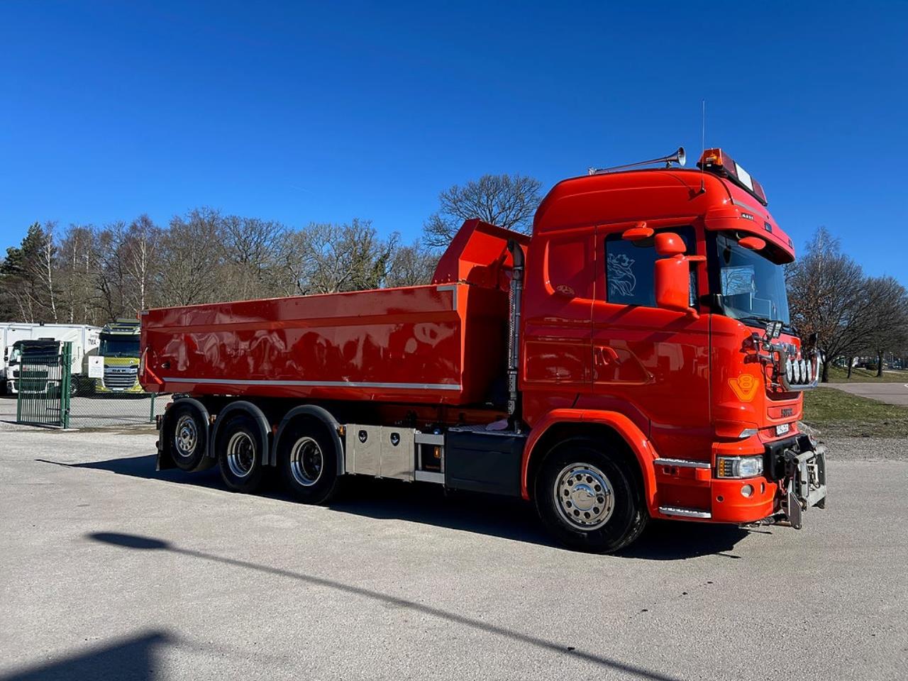 Scania R520 V8 8x4*4 Tridem Tippbil, Plogutrustad 2016 - Tipp