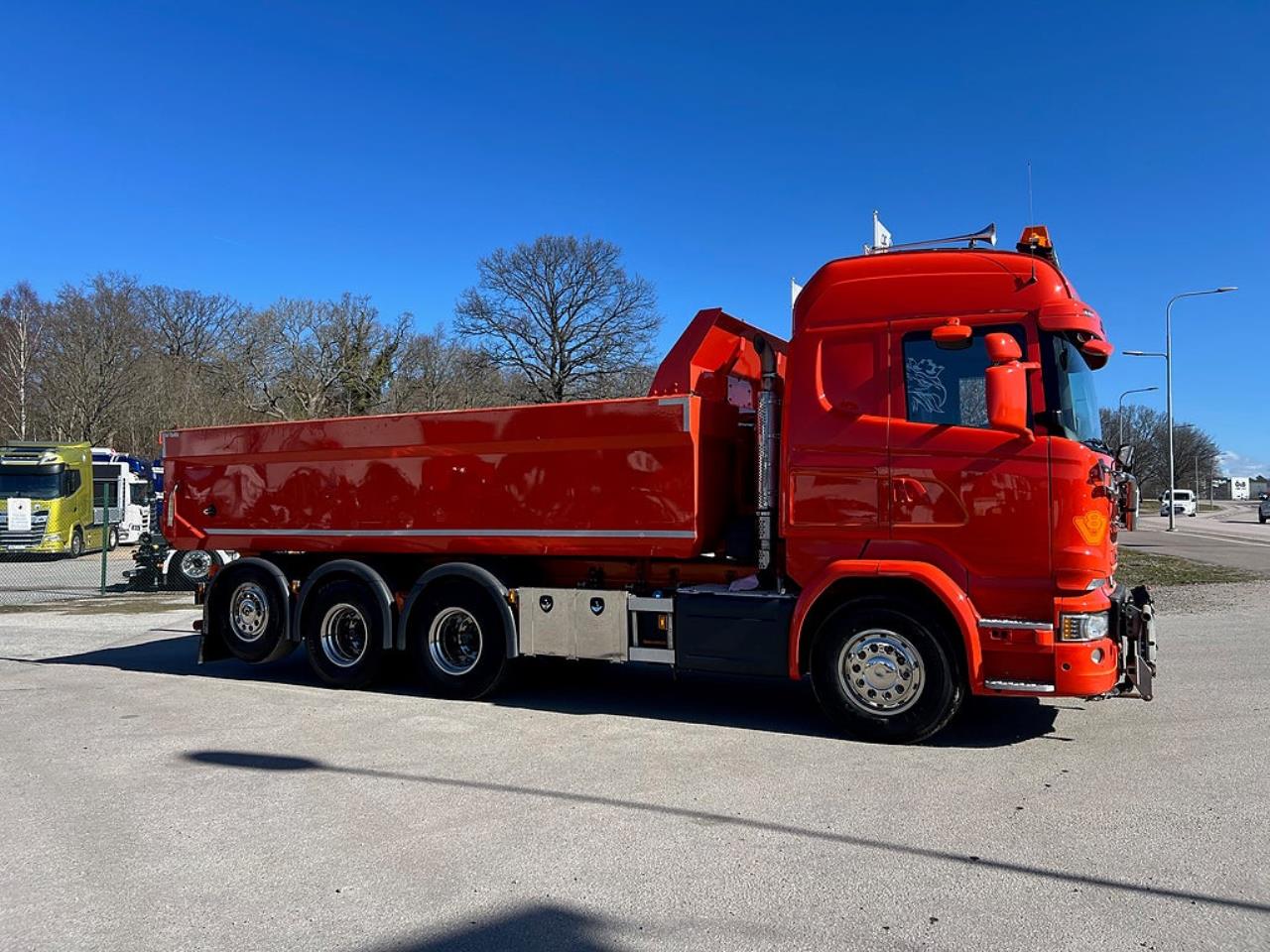 Scania R520 V8 8x4*4 Tridem Tippbil, Plogutrustad 2016 - Tipp